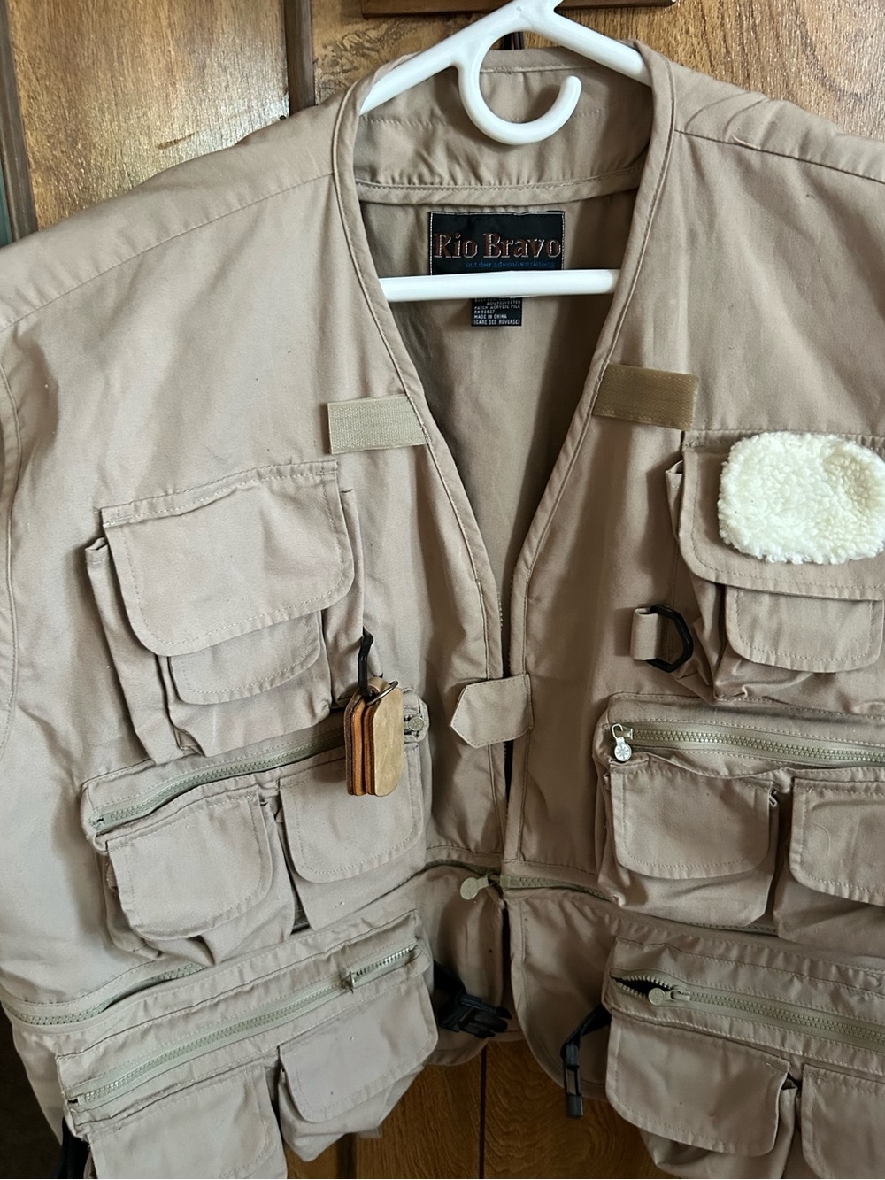 Rio Bravo Tan Multi-Pocket Fishing Vest-Never Worn